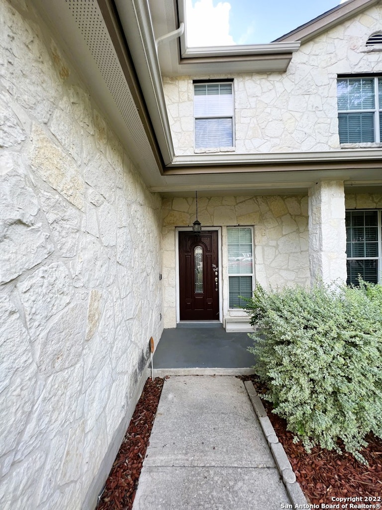 Photo 4 of 40 - 6110 Kenedy Leaf, San Antonio, TX 78253