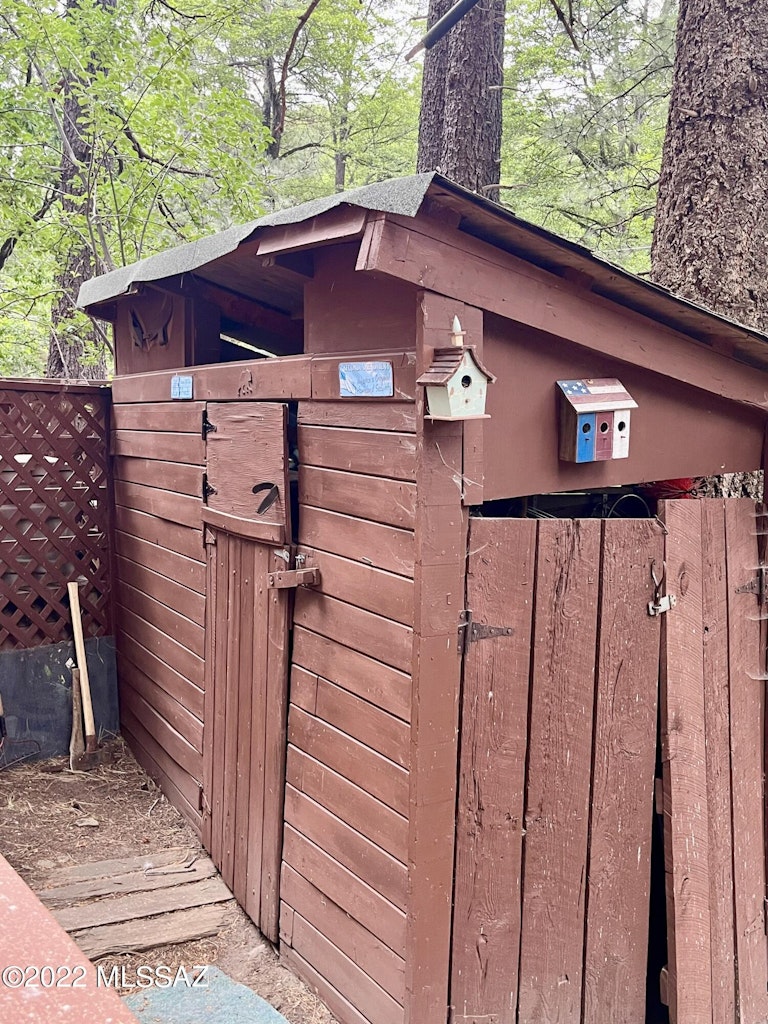Photo 24 of 32 - 12708 N Sabino Canyon Pkwy, Mount Lemmon, AZ 85619