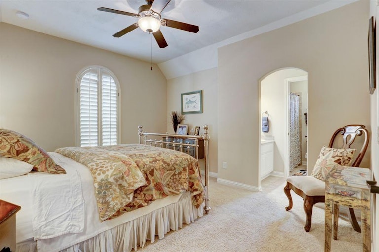 Photo 32 of 50 - 4823 Middlewood Manor Ln, Katy, TX 77494