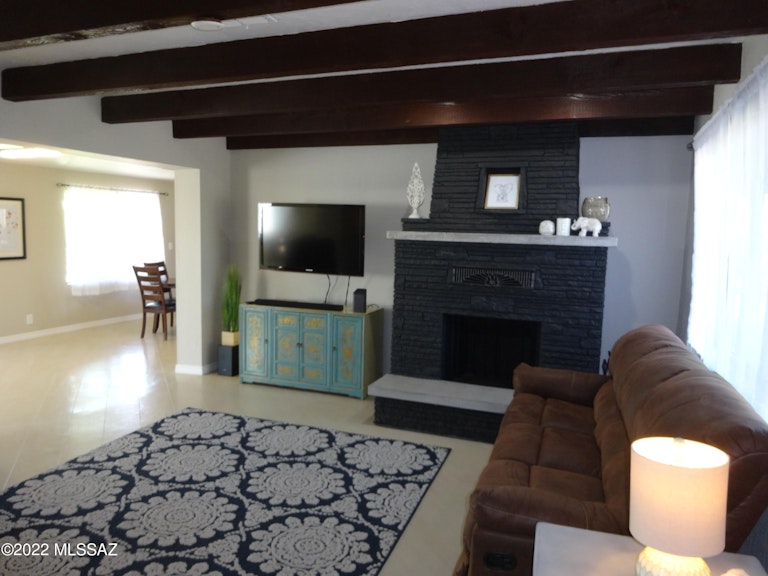 Photo 9 of 41 - 4540 E River Rd, Tucson, AZ 85718