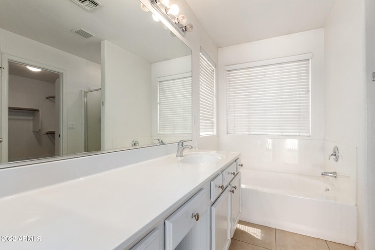 Photo 14 of 29 - 8227 W Apache St, Phoenix, AZ 85043