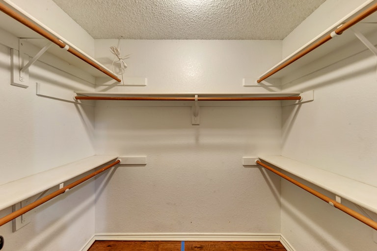 Photo 17 of 25 - 1453 Hampton Rd, Grapevine, TX 76051