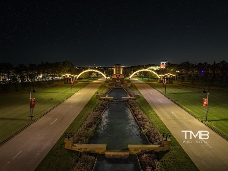 Photo 3 of 14 - 6527 Scarlet Pond, Fulshear, TX 77441