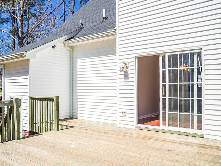 Photo 19 of 23 - 1142 Darius Pearce Rd, Youngsville, NC 27596