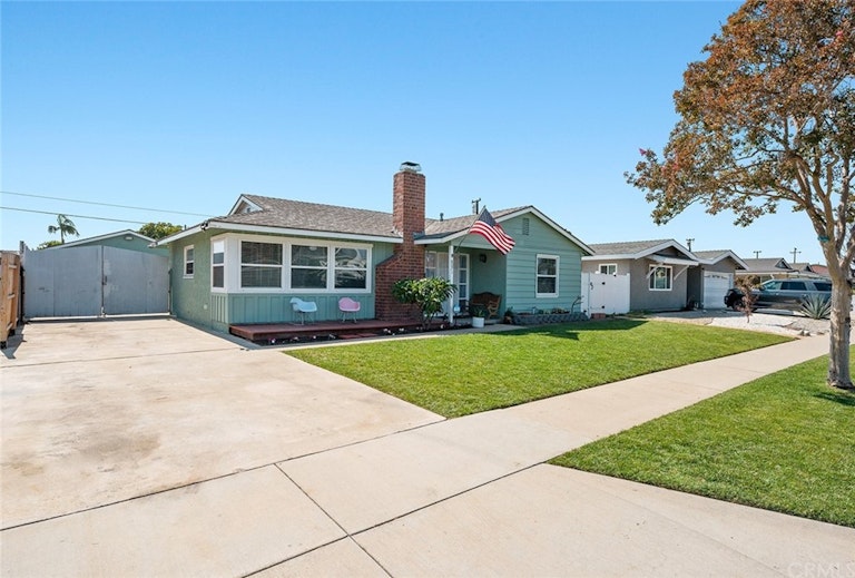 Photo 33 of 38 - 8071 San Hacienda Cir, Buena Park, CA 90620