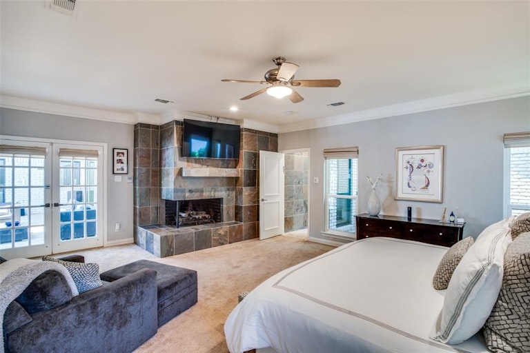 Photo 16 of 27 - 6015 Twin Coves St, Dallas, TX 75248