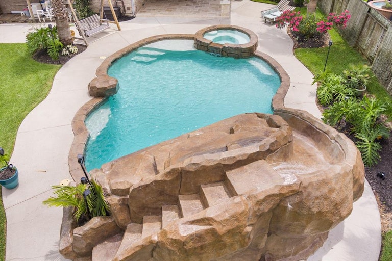 Photo 37 of 39 - 333 Grand Creek Dr, League City, TX 77573