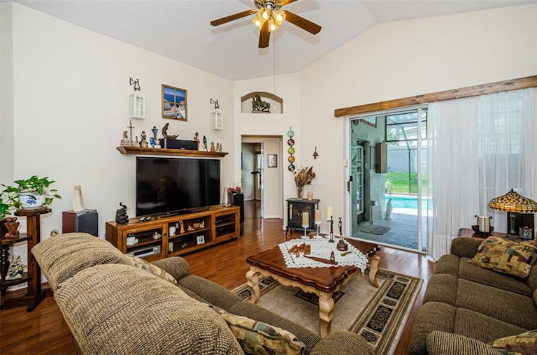 Photo 14 of 66 - 1944 Blanchard Ct, Wesley Chapel, FL 33543