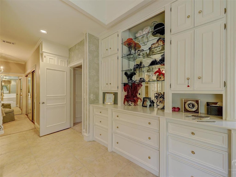 Photo 24 of 31 - 17316 Club Hill Ln, Dallas, TX 75248