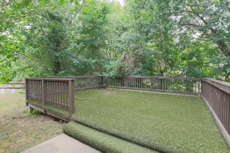 Photo 20 of 21 - 10453 Roundleaf Dr, Charlotte, NC 28213