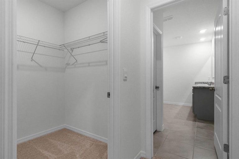 Photo 34 of 40 - 729 Squires Grove Dr, Winter Haven, FL 33880