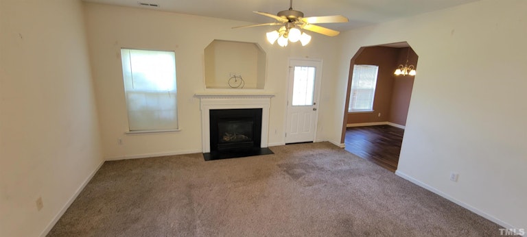 Photo 2 of 15 - 3120 Rendezvous Dr, Raleigh, NC 27610