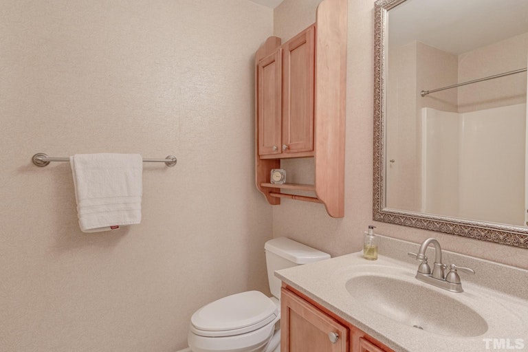 Photo 19 of 27 - 5628 Darrow Dr, Raleigh, NC 27612
