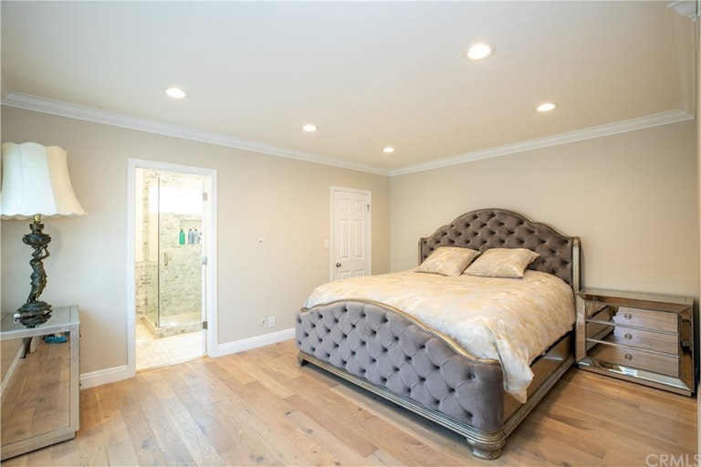 Photo 31 of 54 - 10452 Petit Ave, Granada Hills, CA 91344