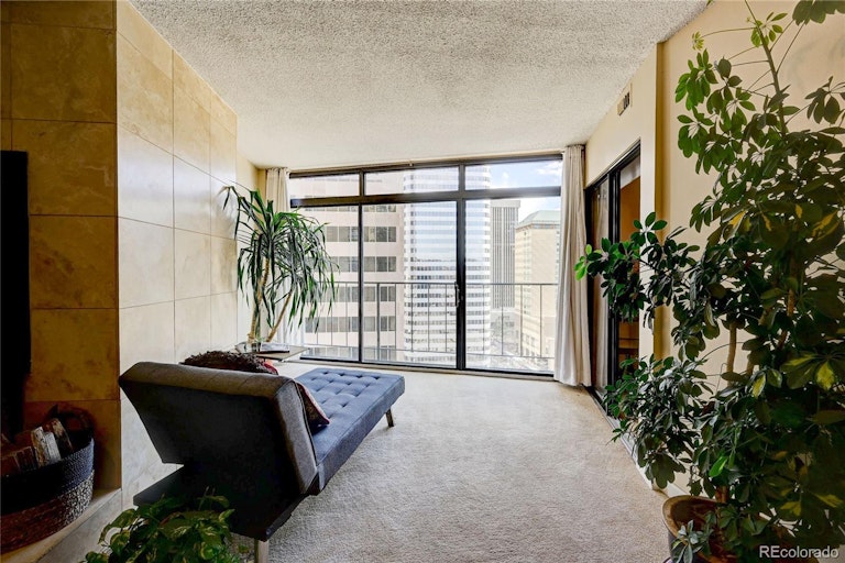 Photo 2 of 36 - 1777 Larimer St #1711, Denver, CO 80202