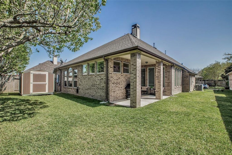 Photo 30 of 34 - 9315 Mystic Falls Ln, Humble, TX 77396