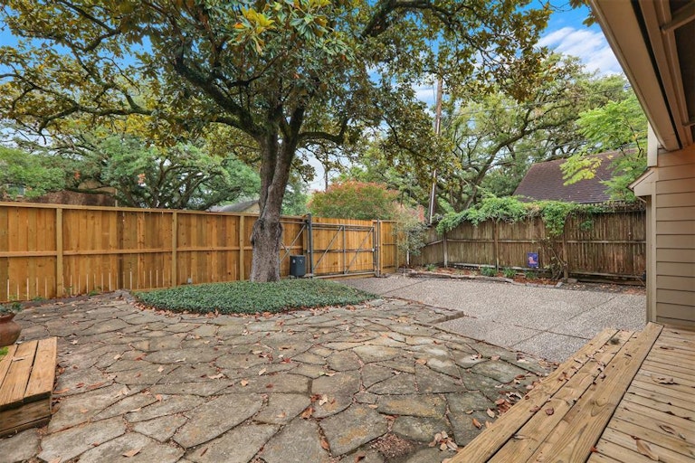 Photo 49 of 49 - 2203 University Blvd, Houston, TX 77030