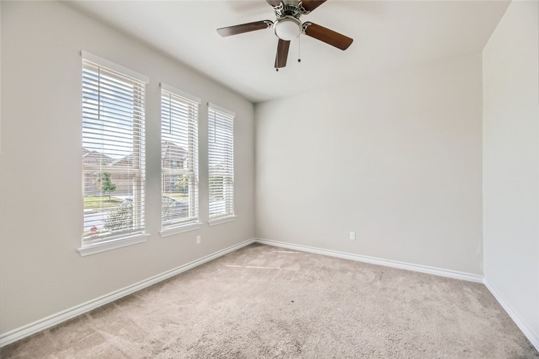 Photo 22 of 28 - 17108 Lathrop Ave, Pflugerville, TX 78660