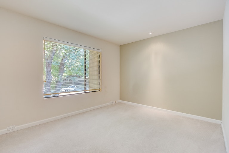 Photo 26 of 35 - 106 Hartnell Pl, Sacramento, CA 95825
