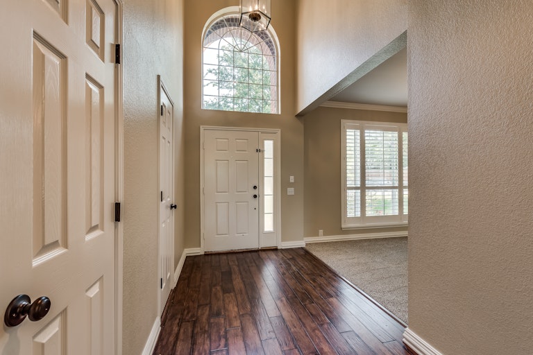 Photo 7 of 32 - 460 Fremont Dr, Rockwall, TX 75087