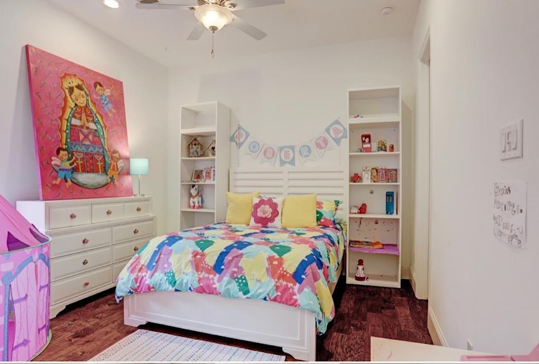 Photo 14 of 22 - 111 Tadpole Ct, Tomball, TX 77375