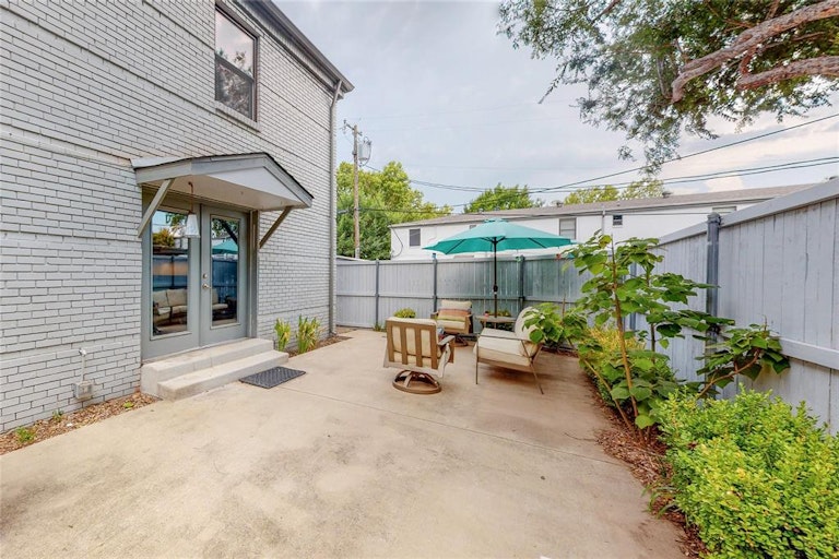 Photo 19 of 28 - 5021 N Hall St, Dallas, TX 75235