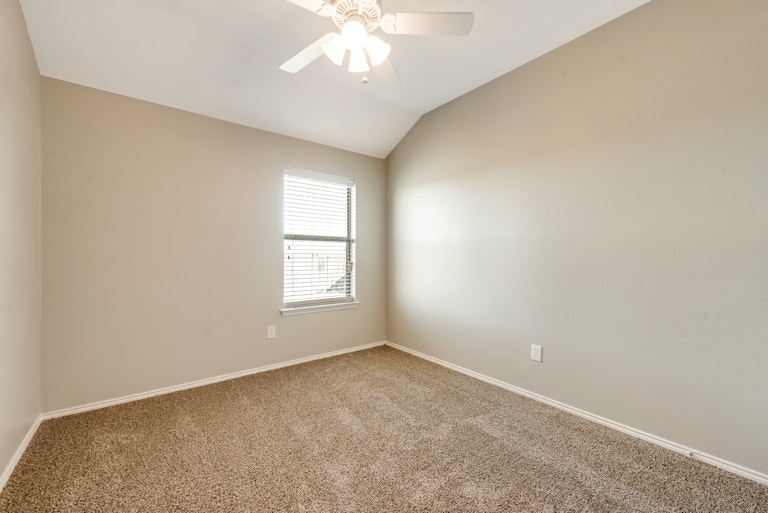 Photo 20 of 27 - 8508 Minturn Dr, Fort Worth, TX 76131