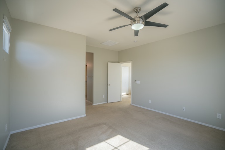 Photo 12 of 31 - 3712 S 54th Gln, Phoenix, AZ 85043