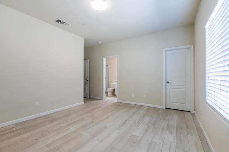 Photo 25 of 51 - 7553 Chappelle Way, Elk Grove, CA 95757