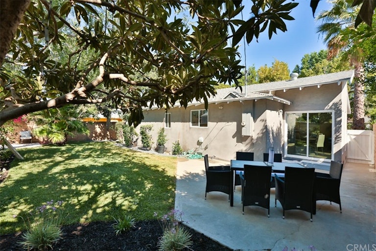 Photo 28 of 36 - 4211 W Woodland Ave, Burbank, CA 91505