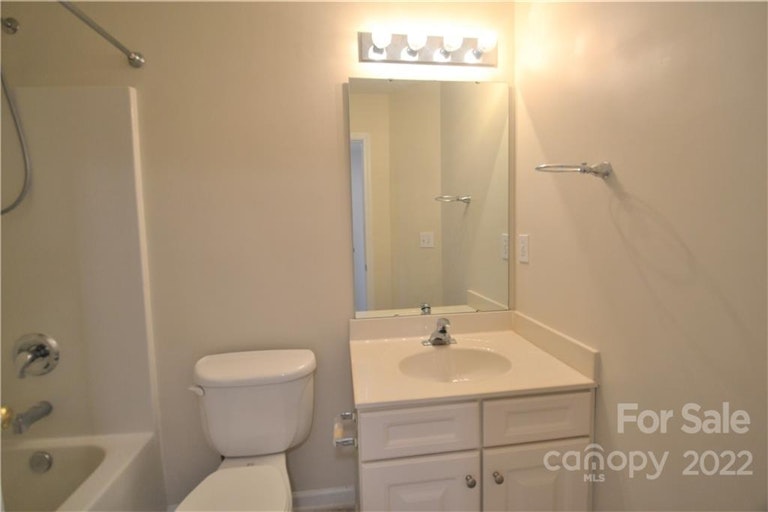 Photo 18 of 30 - 144 Rock Ridge Ln, Mount Holly, NC 28120