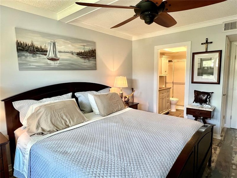 Photo 5 of 40 - 635 30th Ave W Unit F306, Bradenton, FL 34205