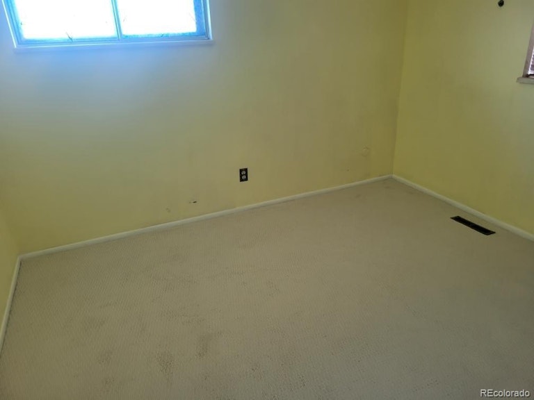 Photo 16 of 30 - 1291 Eagle St, Aurora, CO 80011