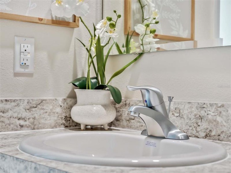 Photo 11 of 39 - 3221 Carpentaria Dr, New Smyrna Beach, FL 32168