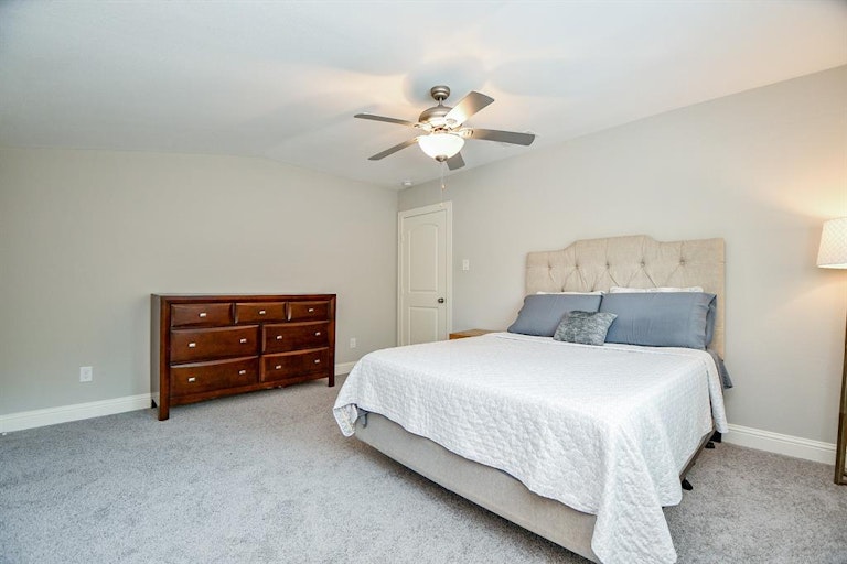 Photo 26 of 49 - 5402 Rutherglenn Dr, Houston, TX 77096