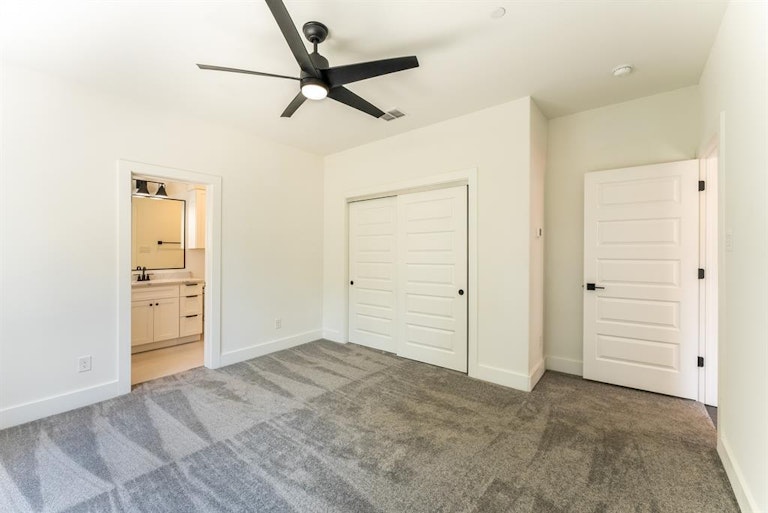 Photo 6 of 40 - 352 Foch St, Fort Worth, TX 76107
