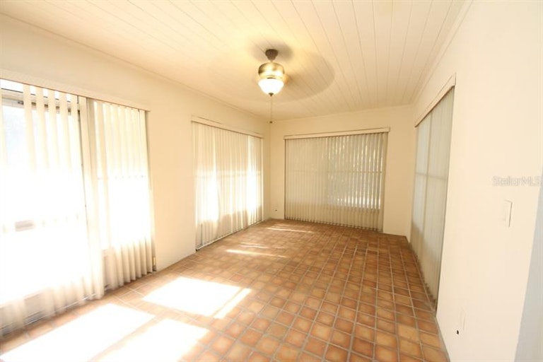Photo 6 of 11 - 205 Sunburst Ct, Clearwater, FL 33755