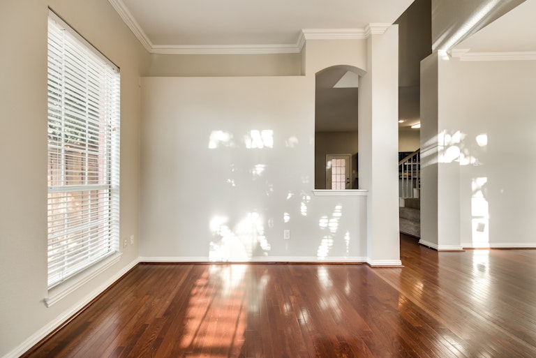 Photo 16 of 35 - 841 High Meadow Ct, Lewisville, TX 75077