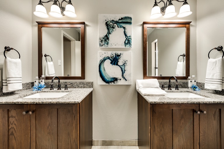 Photo 16 of 26 - 2805 Teakwood Ln, Plano, TX 75075