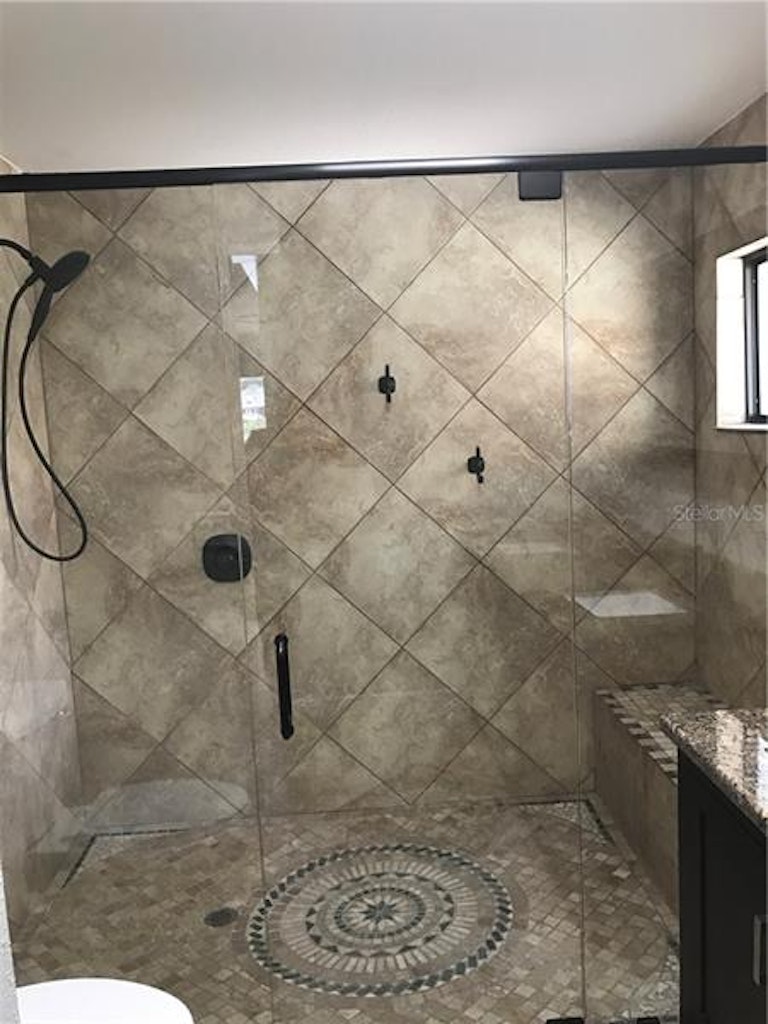 Photo 13 of 17 - 3828 Cheverly Dr W, Lakeland, FL 33813