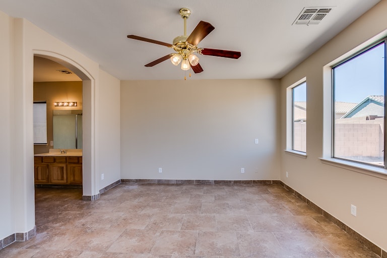 Photo 19 of 39 - 12566 W Cheery Lynn Rd, Avondale, AZ 85392
