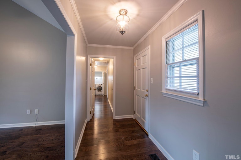 Photo 11 of 30 - 417 S Hollybrook Rd, Wendell, NC 27591