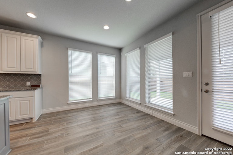 Photo 13 of 40 - 5389 Hartley Sq, Schertz, TX 78108