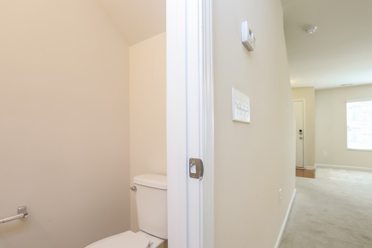 Photo 16 of 25 - 8512 Quarton Dr, Raleigh, NC 27616
