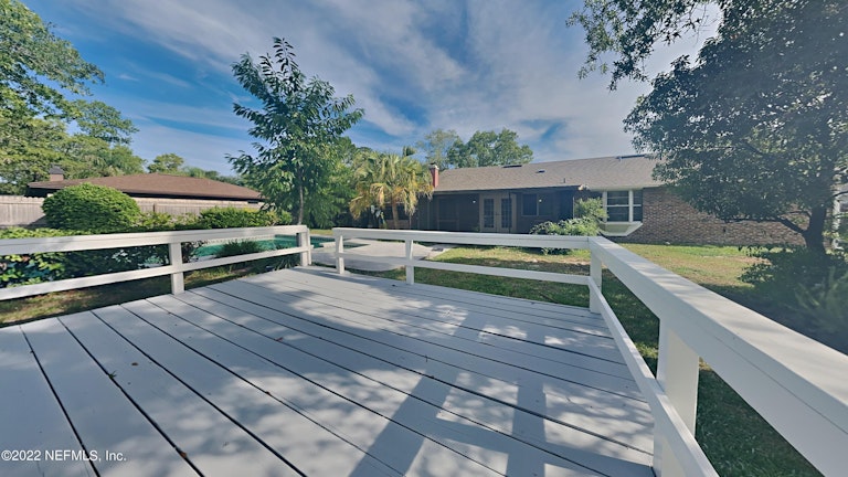 Photo 7 of 21 - 8038 Cayuga Trl S, Jacksonville, FL 32244