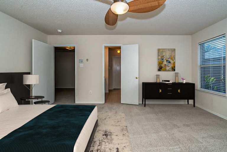 Photo 2 of 22 - 3521 Louise Ln, Balch Springs, TX 75180