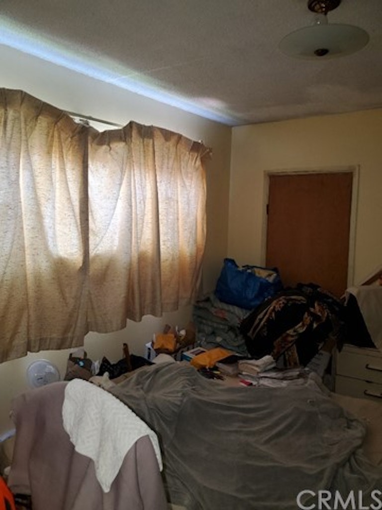 Photo 7 of 18 - 815 W 156th St, Compton, CA 90220