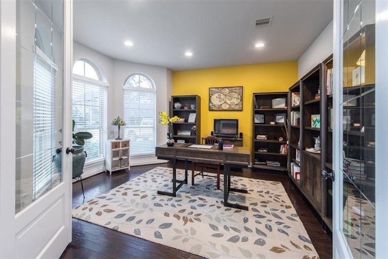 Photo 7 of 38 - 16818 Caney Mountain Dr, Humble, TX 77346