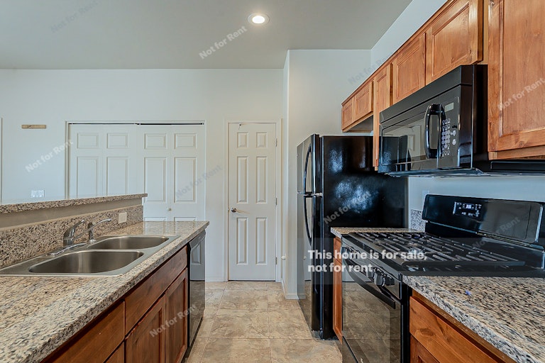 Photo 4 of 26 - 400 E 35th St, Tucson, AZ 85713