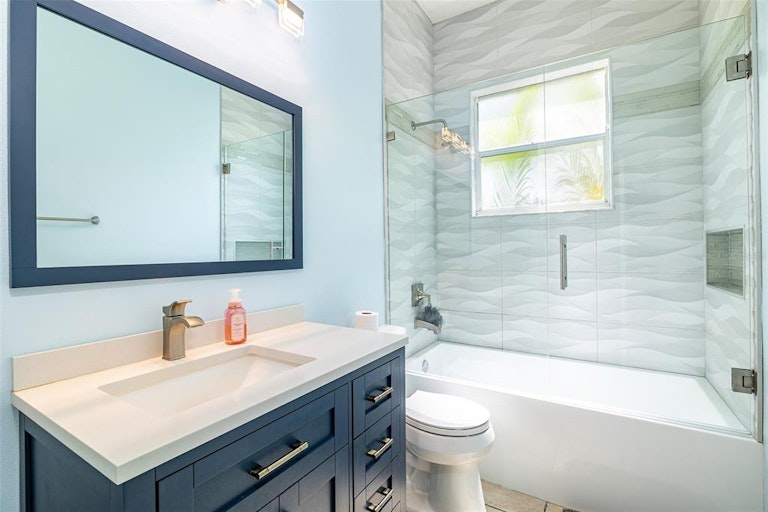 Photo 21 of 40 - 25100 Acorn Dr, Land O Lakes, FL 34639